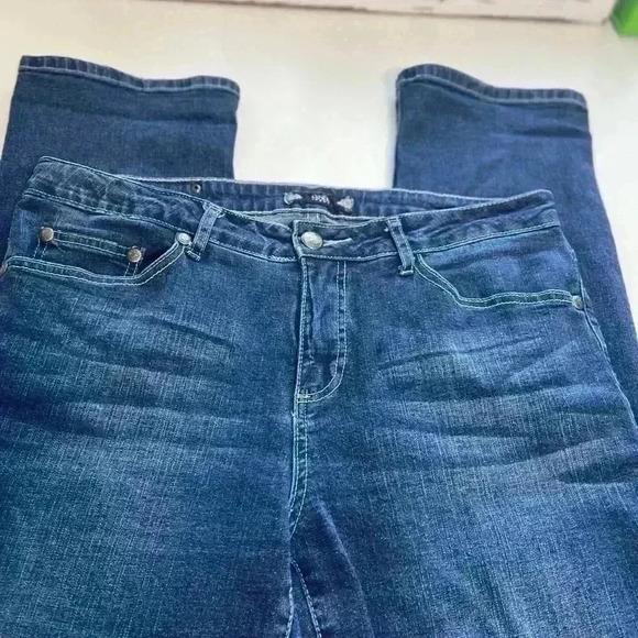 LUXE Blue Jeans - Picture 3 of 7